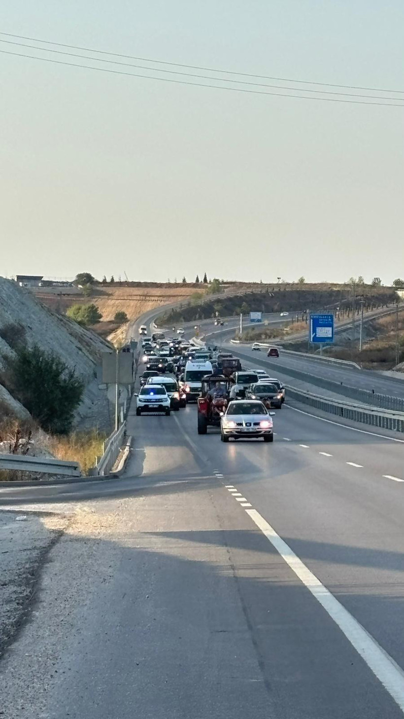 Kandıralıların çöp tesisi direnişi devam ediyor; İzmit-Kandıra yolunu trafiğe kapattılar! - Resim : 3