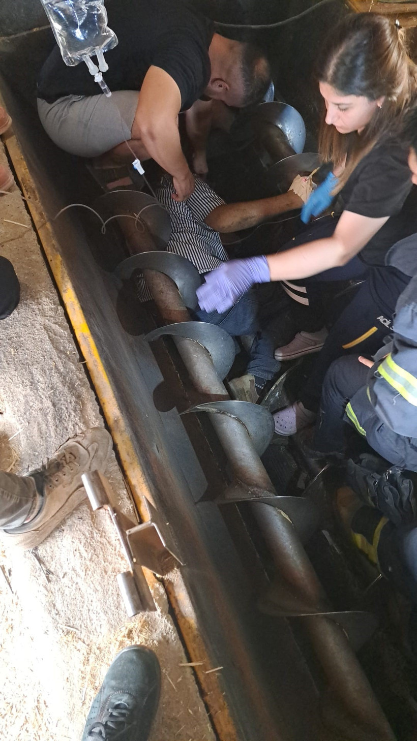 Yem karma tankına düşen işçi yaralandı! - Resim : 3