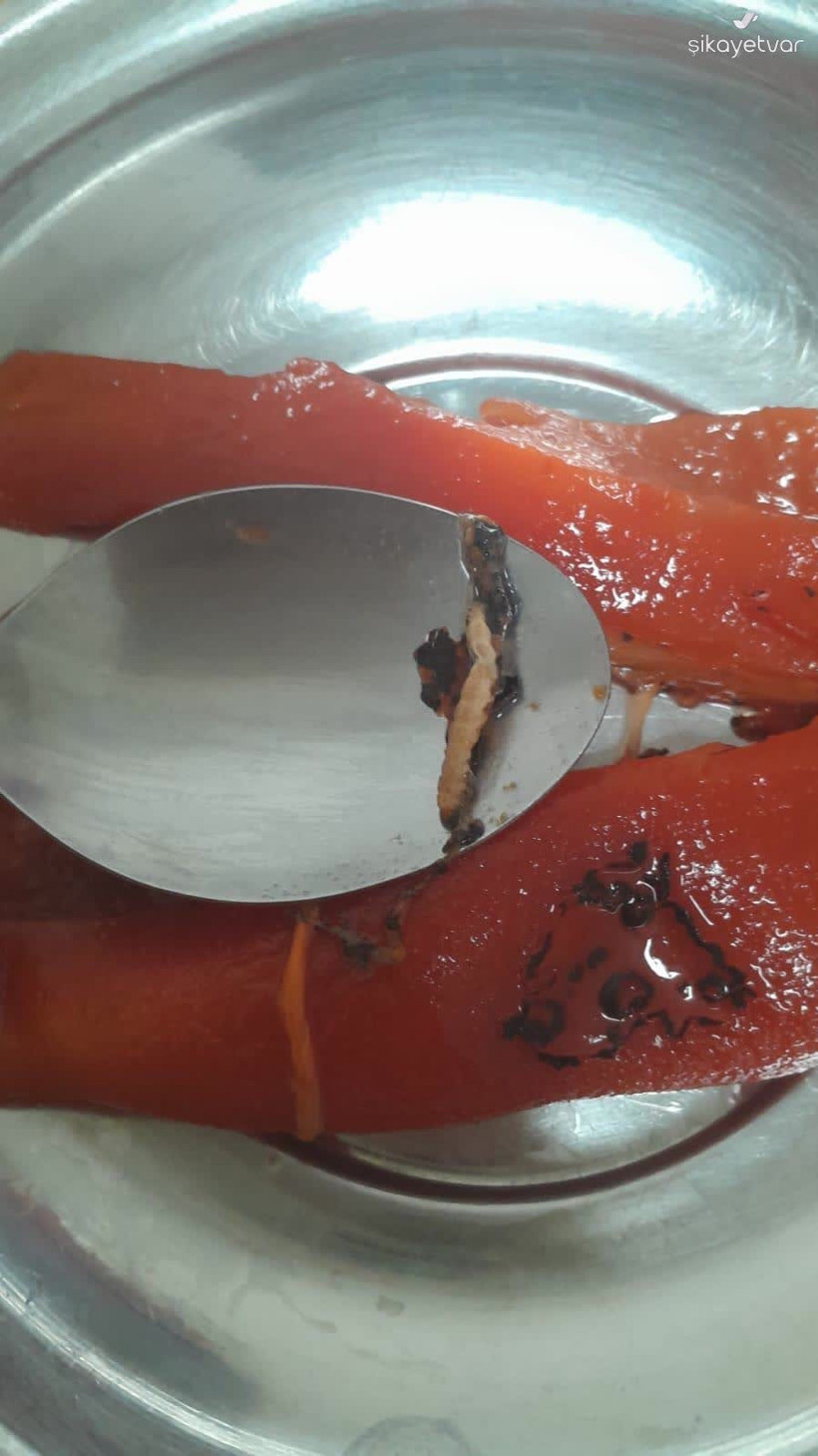 Ürünün içinden çıkan şey mide bulandırdı: Bu kabul edilemez! - Resim : 1