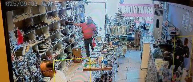 Müşteri gibi geldi hırsızlık yapıp çıktı! - Resim: 5