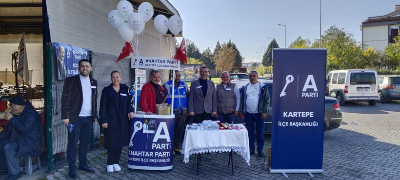 Anahtar Parti Kartepe'den anlamlı etkinlik: Kadının yanındayız, şiddetin karşısındayız! - Resim : 3