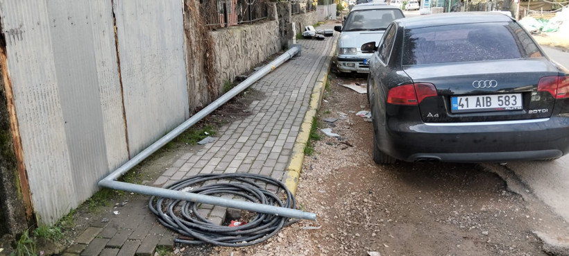 Bir garip altyapı çalışması: Aynı yeri birkaç gün arayla yeniden kazdılar! - Resim : 1