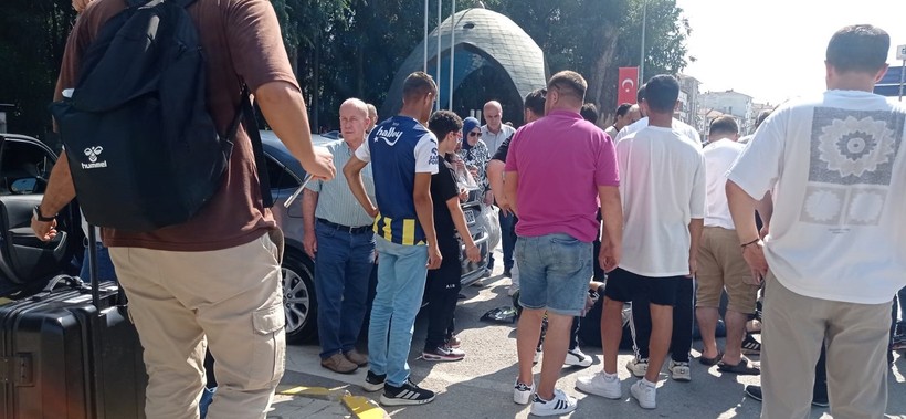 Otomobil ile bisiklet çarpıştı: 1 yaralı! - Resim : 1