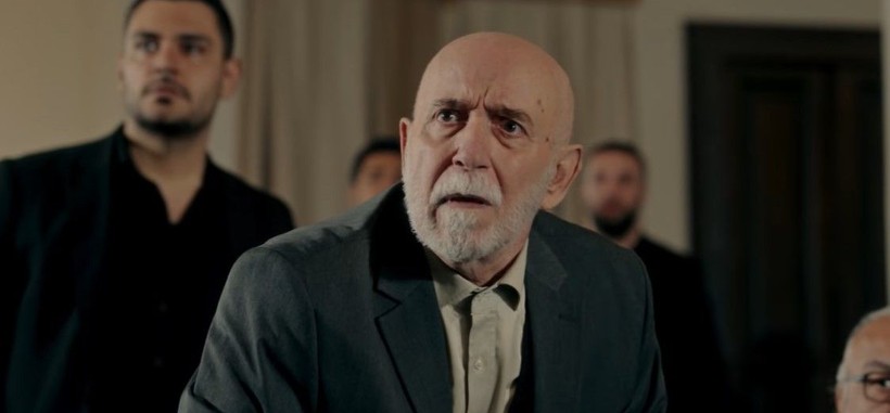 Eşref Rüya 8. Bölüm Fragmanı Eşref Nisan'a Veda Etti! "Eşref Tek Kimsenin Elini Öpmeyecek.." - Resim: 5
