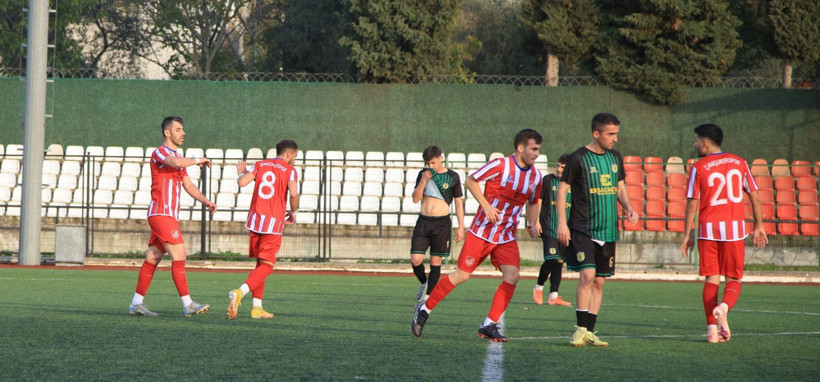 Pelitlispor arayı açıyor - Resim : 4