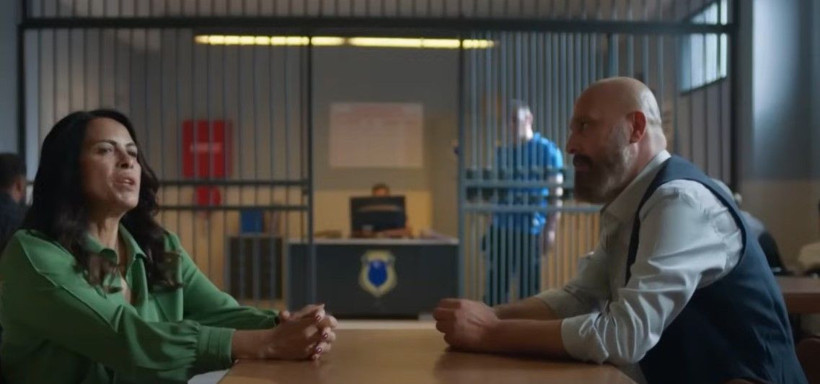 Uzak Şehir 25. Bölüm Alya Konağı Ateşe Verdi! Uzak Şehir Yeni Bölüm Cihan'dan Alya'ya Olay Telefon - Resim: 4