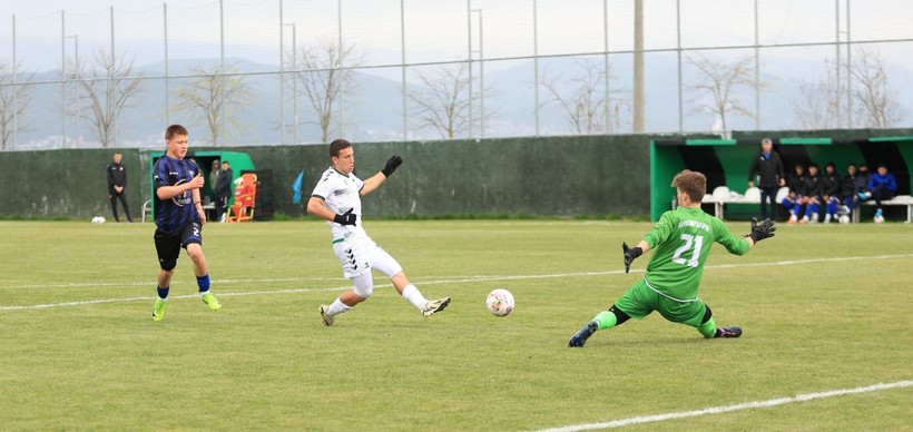 Kocaelispor - Karacabey Belediyespor U-19 maçının fotoğrafları - Resim: 38