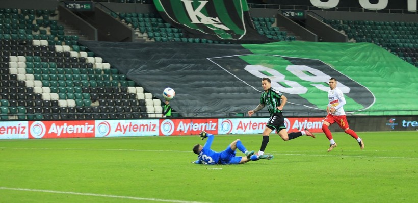 Kocaelispor - Yeni Malatyaspor 1-7 FOTO GALERİ - Resim: 69