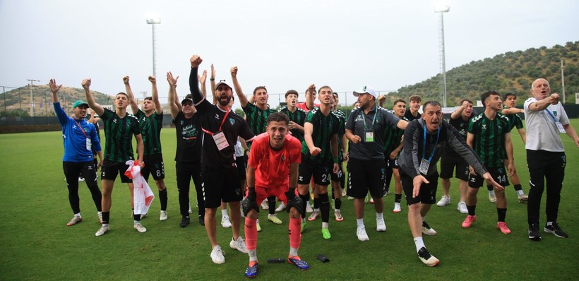 Kocaelispor U-19’da büyük coşku… Şampiyonluk bizim kupa bizim! Foto Galeri - Resim: 11
