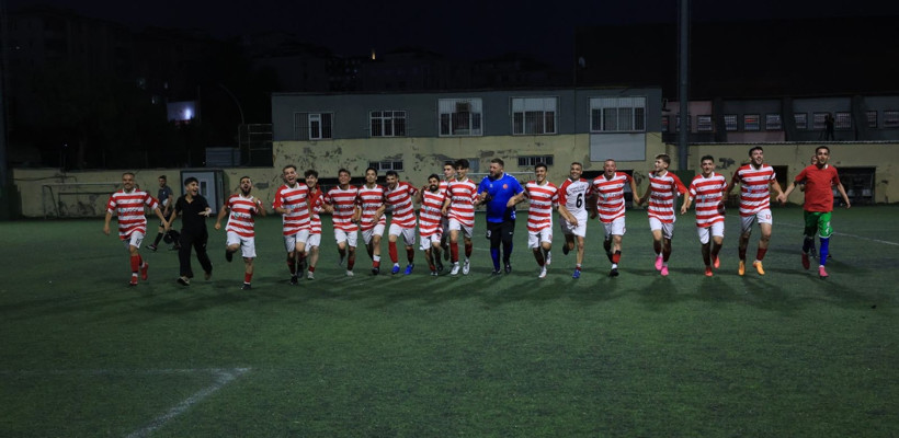 Körfez İlçesi Birlikspor – Başiskele Birlikspor maçının fotoğraf galerisi - Resim: 13