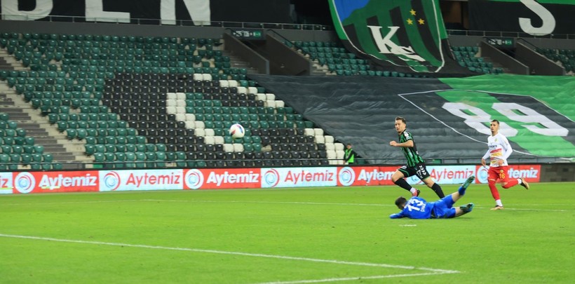 Kocaelispor - Yeni Malatyaspor 1-7 FOTO GALERİ - Resim: 70