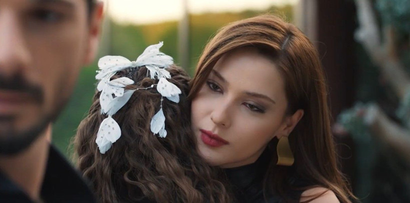 Hudutsuz Sevda 63. Bölüm (SEZON FİNALİ) Zeynep Leto Düğün Günü Son Nefesini Verecek - Resim: 1