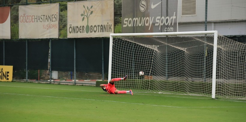 Kocaelispor - Mustafakemalpaşa U-19 maçının penaltı heyecanı Foto Galeri - Resim: 14