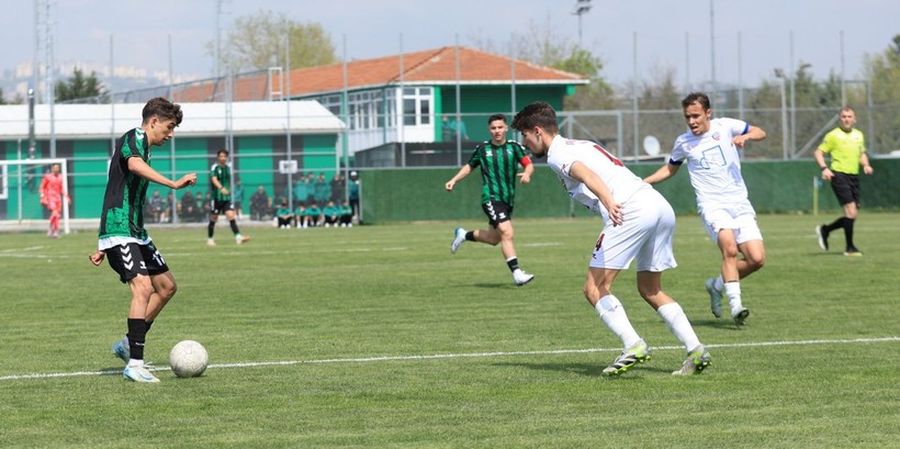 Kocaelispor - Mustafakemalpaşaspor maçının fotoğrafları - Resim: 20