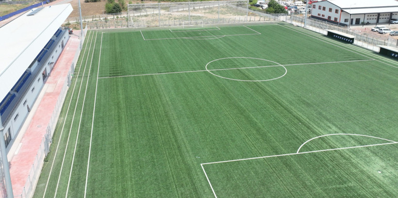 Kocaeli Büyükşehir Belediyesi'nden FIFA onaylı futbol sahası - Resim : 2