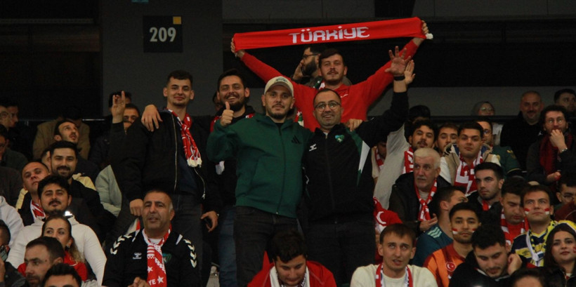 Kocaeli Kırmızı Beyaz! İşte müthiş tribün fotoğrafları - Resim: 53