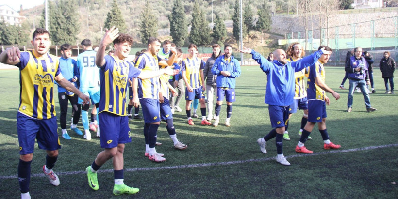 Karamürselspor'un Karasu’yu farklı devirdiği maçın fotoğrafları - Resim: 62