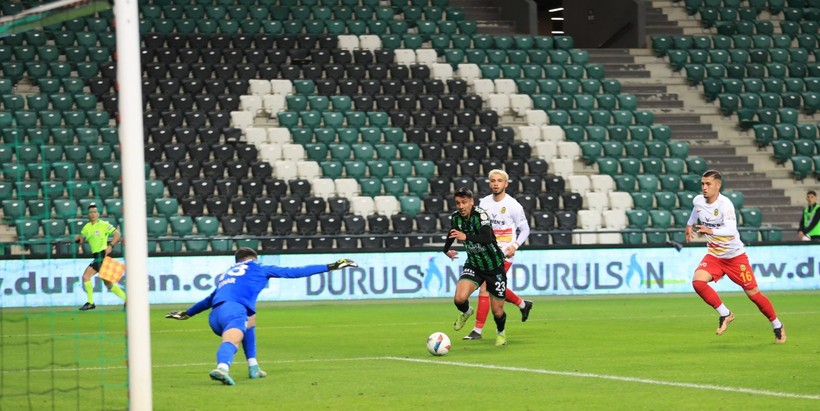 Kocaelispor - Yeni Malatyaspor 1-7 FOTO GALERİ - Resim: 48