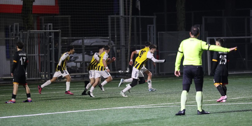 Arslanbey Gençlerbirliği - İzmit Yahya Kaptan U-16 final maçının foto galerisi - Resim: 29