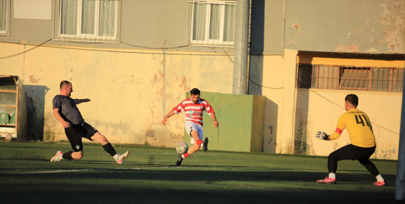 Körfez İlçesi Birlikspor – Başiskele Birlikspor maçının fotoğraf galerisi - Resim: 47