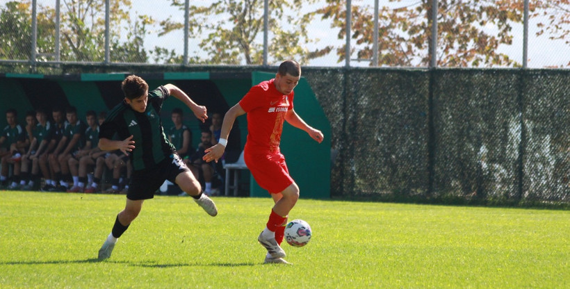 Gençler üzdü - Resim : 2