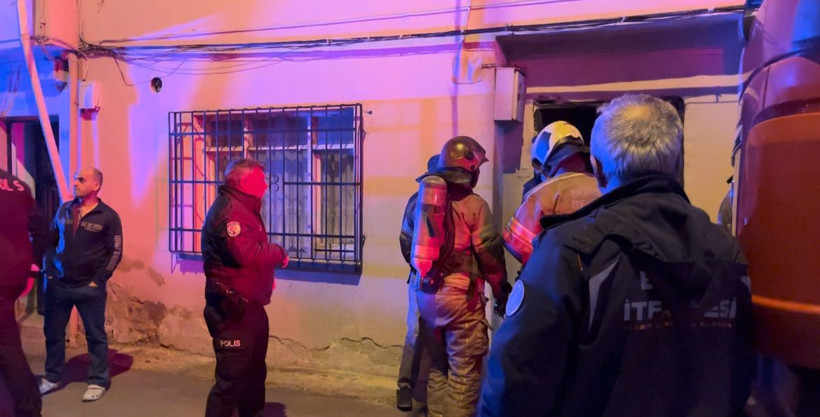İki katlı evde yangın paniği! - Resim : 1