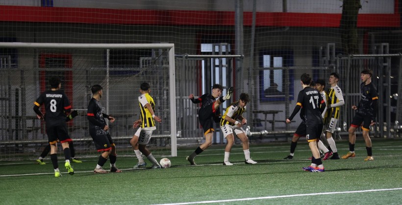 Arslanbey Gençlerbirliği - İzmit Yahya Kaptan U-16 final maçının foto galerisi - Resim: 24