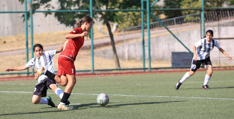 Kocaeli Kadın Futbol Kulübü – Arapçeşme maçı fotoğraf galerisi - Resim: 42