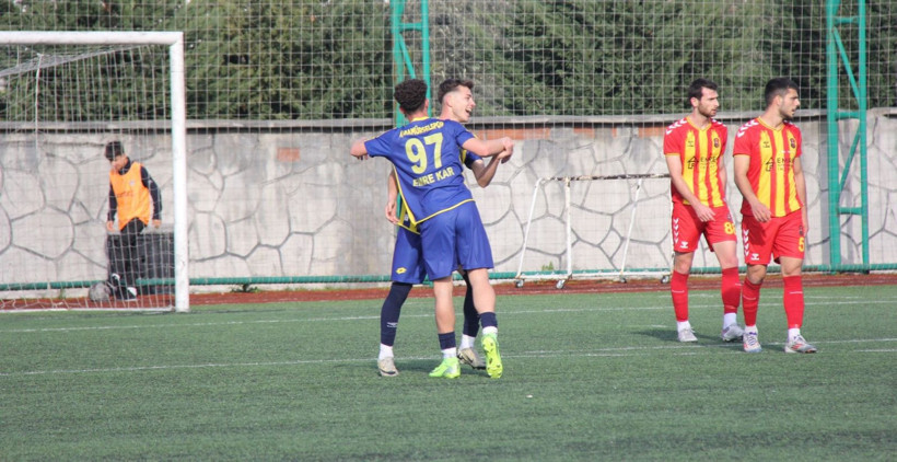 Karamürselspor'un Karasu’yu farklı devirdiği maçın fotoğrafları - Resim: 39