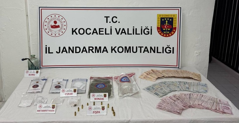 Jandarma torbacıyı evinde bastı! - Resim : 1