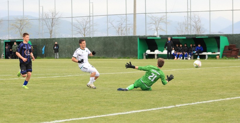 Kocaelispor - Karacabey Belediyespor U-19 maçının fotoğrafları - Resim: 39