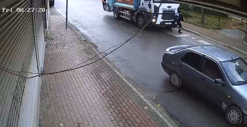 Gebze'de belediye işçisinin hayatını kaybettiği kazanın görüntüleri ortaya çıktı - Resim : 1