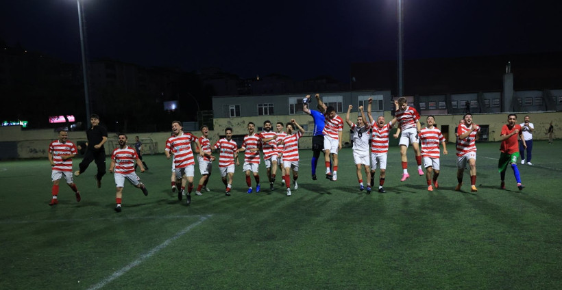 Körfez İlçesi Birlikspor – Başiskele Birlikspor maçının fotoğraf galerisi - Resim: 14