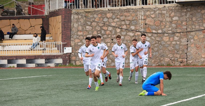 Belediye Derincespor – Kocaelispor U-16 maçının fotoğraf galerisi - Resim: 45