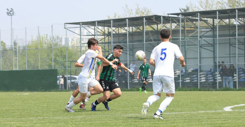 Kocaelispor - Belediye Derincespor U-19 maçının fotoğrafları - Resim: 44