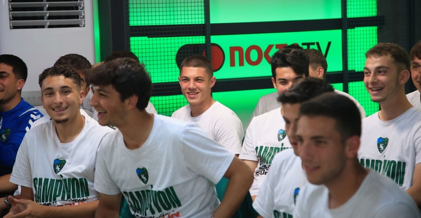 Kocaelispor U-19 Nokta TV stüdyolarında - Foto Galeri- - Resim: 24