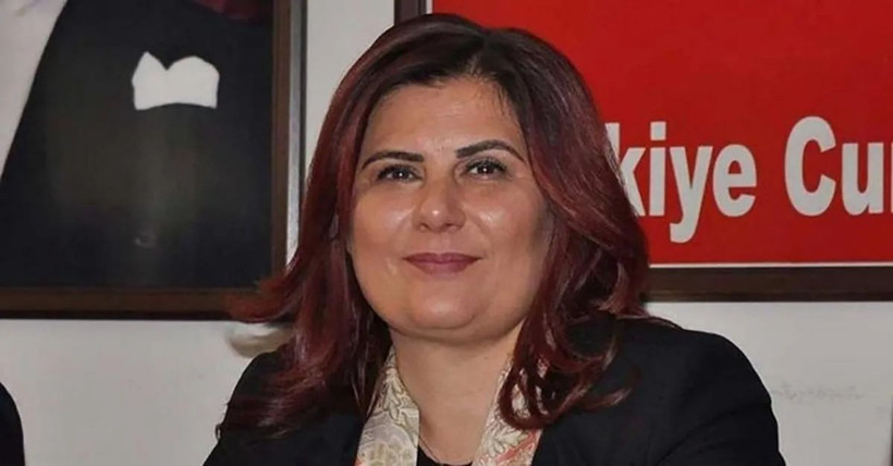 Özlem Çerçioğlu yuhalandı! Apar topar sahneyi terk etti... - Resim: 3