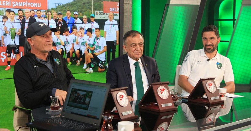 Kocaelispor U-19 Nokta TV stüdyolarında - Foto Galeri- - Resim: 13