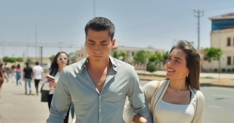 Uzak Şehir Sezon Finali Alya İle Cihan Sonunda Kavuştu! Kanal D Uzak Şehir Son Bölüm Full HD - Resim: 1