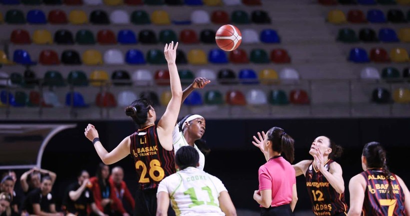 Danilo’s Pizza, rezalet hakem yönetiminin kurbanı oldu! “63-78” - Resim : 3