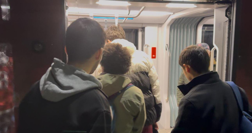 Kocaelili taraftarlar stadyuma gitmeye başladı - Resim : 2