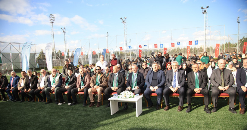 Tahir Büyükakın: Kulübe yakışan tesisler yolda! - Resim : 15