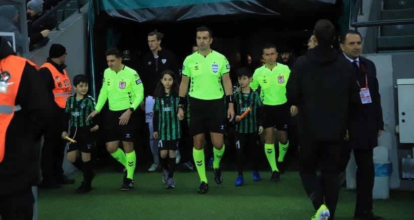 Kocaelispor'un Iğdır maçına FIFA kokartlı hakem! - Resim : 4