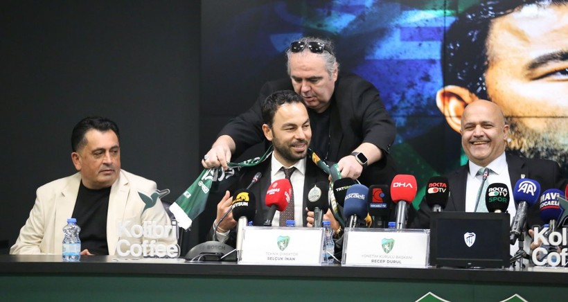 Selçuk İnan imza töreni Foto Galeri - Resim: 2