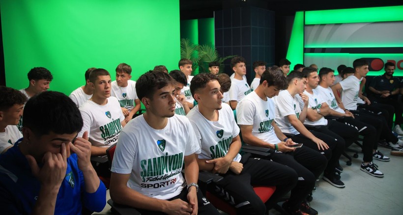 Kocaelispor U-19 Nokta TV stüdyolarında - Foto Galeri- - Resim: 4