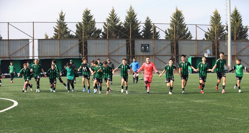 Kocaelispor - Fenerbahçe U-14 maçının fotoğrafları - Resim: 61