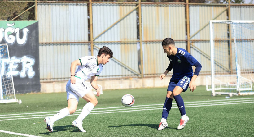 Kocaelispor – Bursa Nilüfer U-19 maçının fotoğraf galerisi - Resim: 47