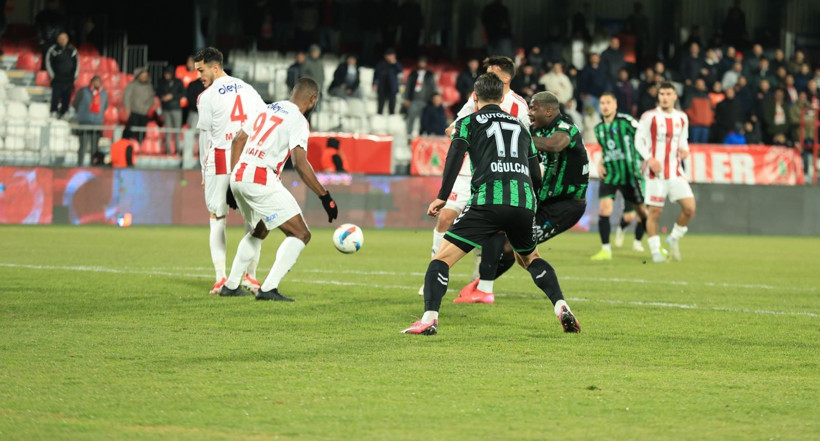 Ümraniyespor - Kocaelispor maçının fotoğraf galerisi - Resim: 36