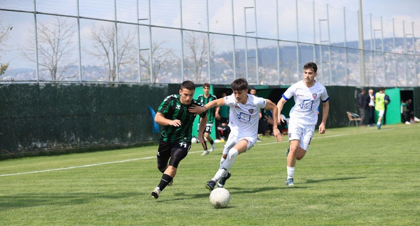 Kocaelispor - Mustafakemalpaşaspor maçının fotoğrafları - Resim: 31