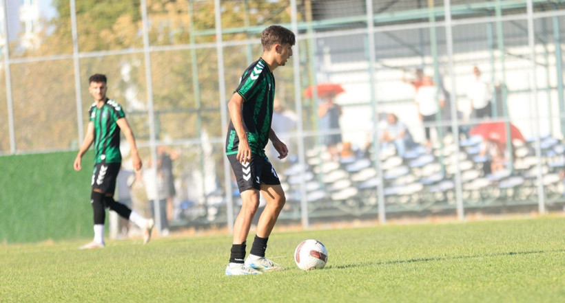 Kocaelispor - Pendikspor U-19 maçı fotoğraf galerisi - Resim: 20